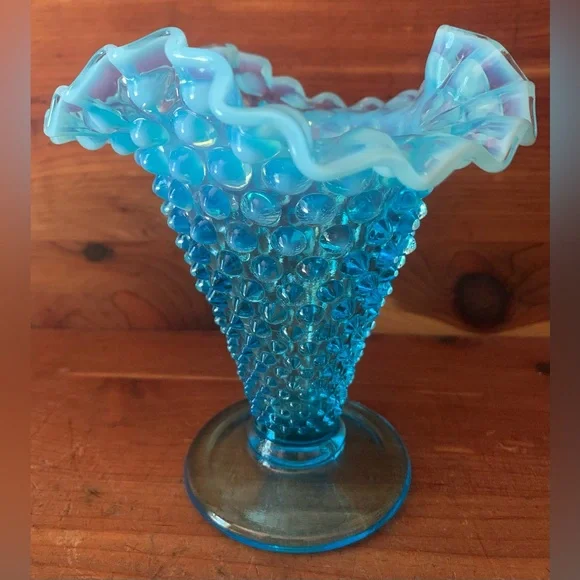 Vintage Fenton Blue Opalescent Hobnail Ruffled Pedestal 6” Vase- Art Collectible - Picture 1 of 11